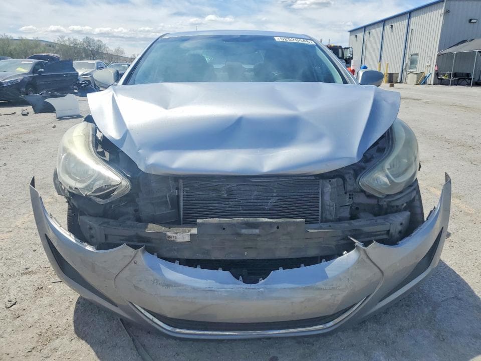 2016 HYUNDAI ELANTRA SE 5