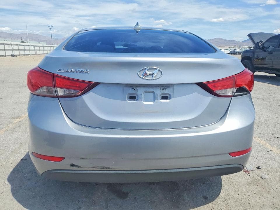 2016 HYUNDAI ELANTRA SE 6