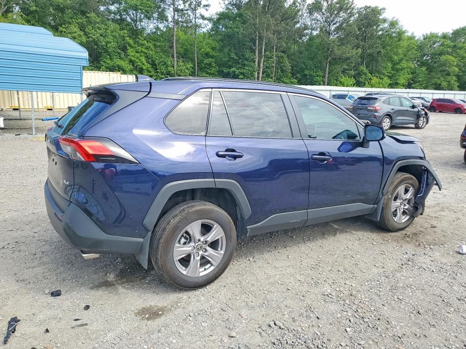 2025 TOYOTA RAV4 XLE XLE 3