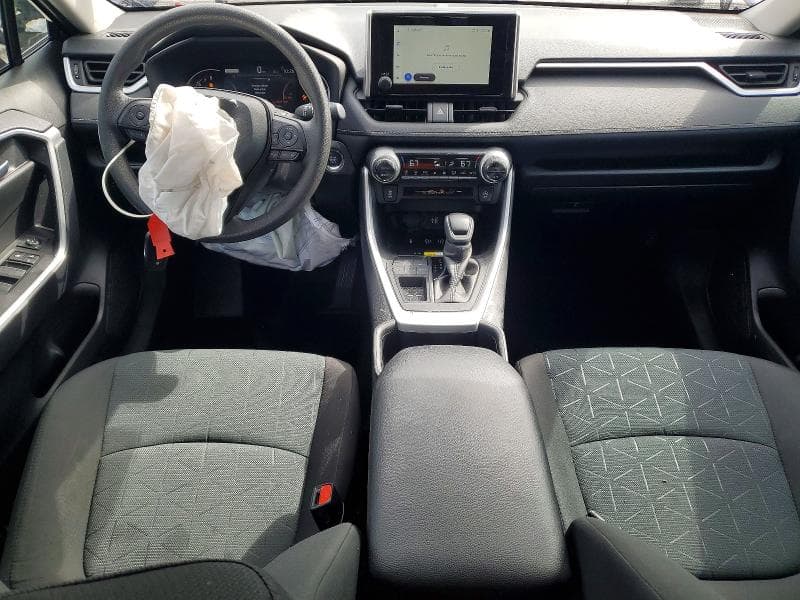 2025 TOYOTA RAV4 XLE XLE 8