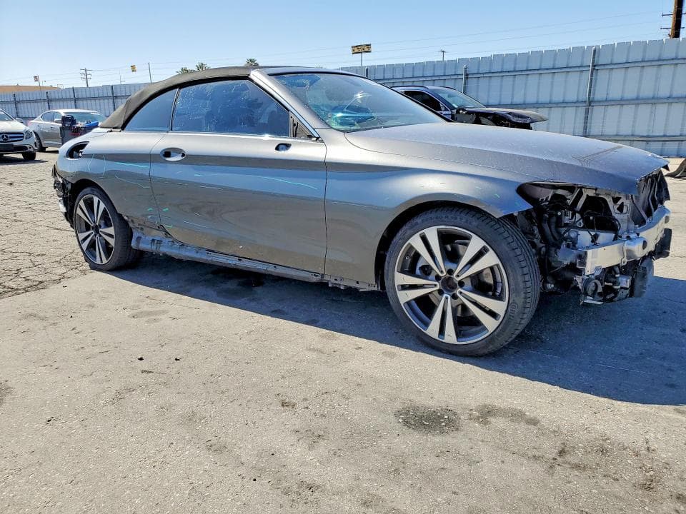 2017 MERCEDES-BENZ C 300 4