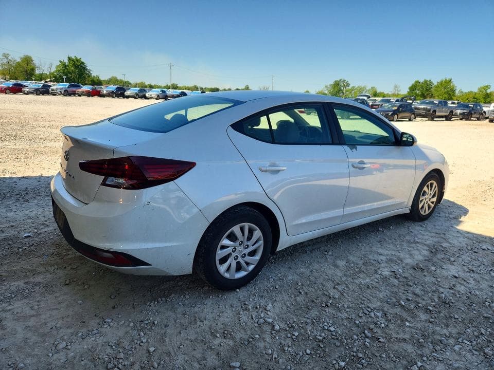2019 HYUNDAI ELANTRA SE 3