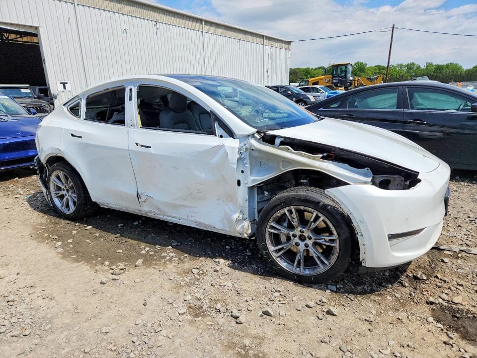 2021 TESLA MODEL Y 4