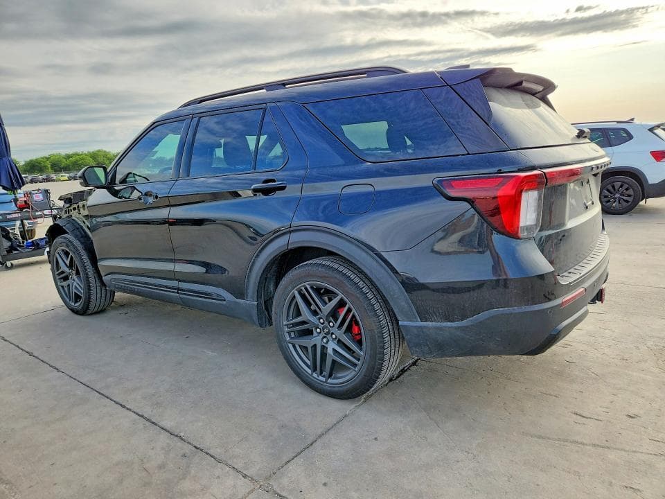 2025 FORD EXPLORER ST-LINE 3