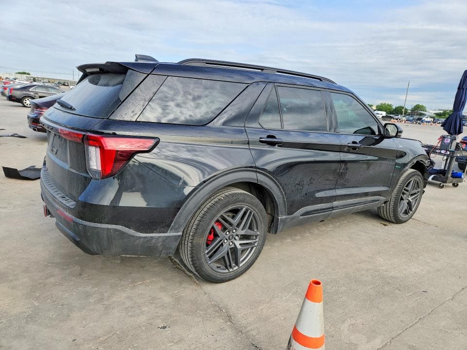 2025 FORD EXPLORER ST-LINE 4