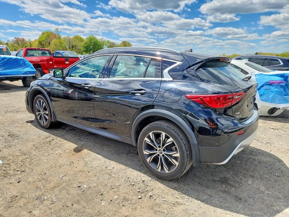 2018 INFINITI QX30 PREMIUM PREMIUM 3