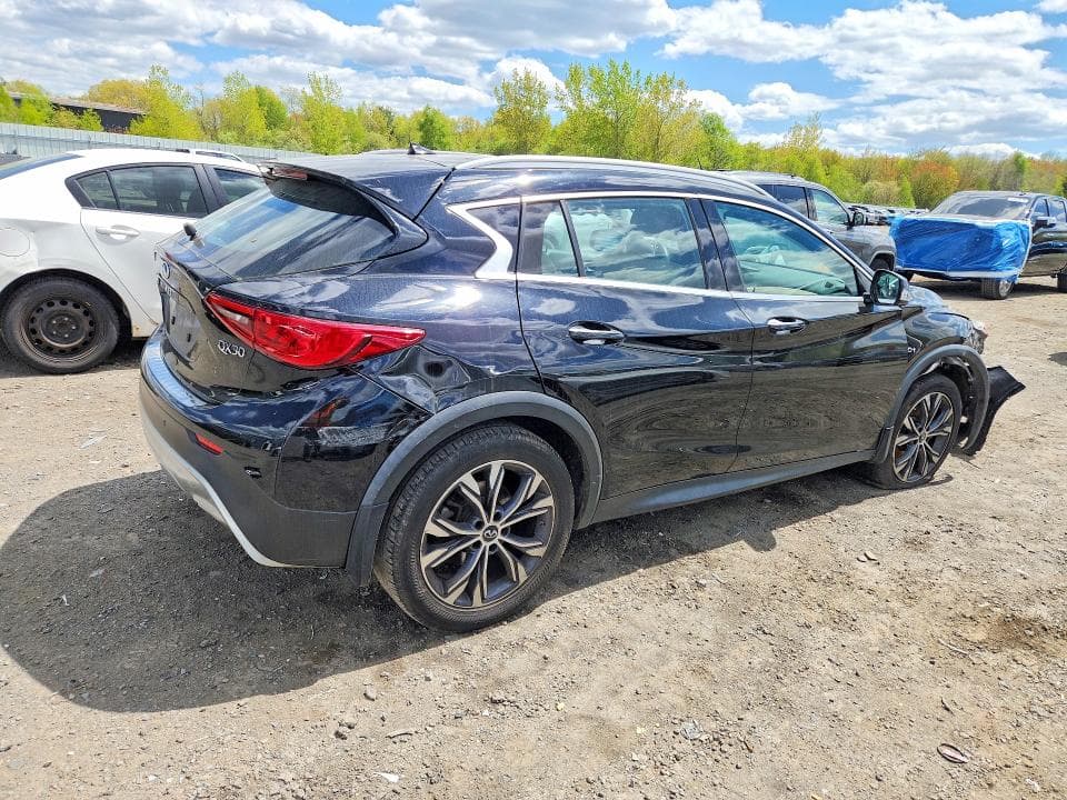 2018 INFINITI QX30 PREMIUM PREMIUM 4