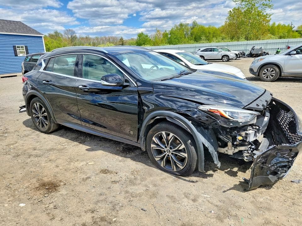 2018 INFINITI QX30 PREMIUM PREMIUM 5