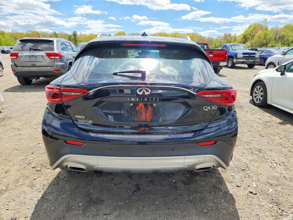 2018 INFINITI QX30 PREMIUM PREMIUM 7