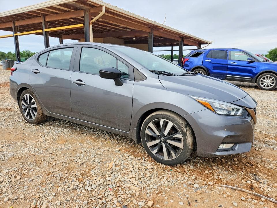 2021 NISSAN VERSA SR 4