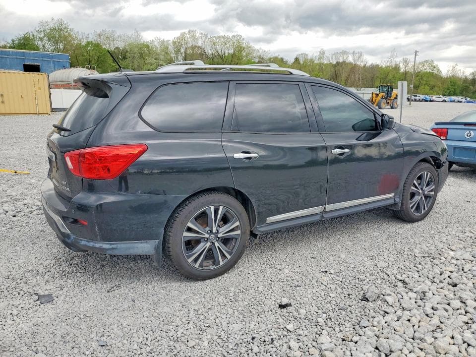 2018 NISSAN PATHFINDER PLATINUM 3