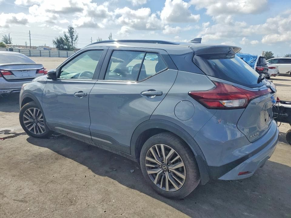 2021 NISSAN KICKS SR 3