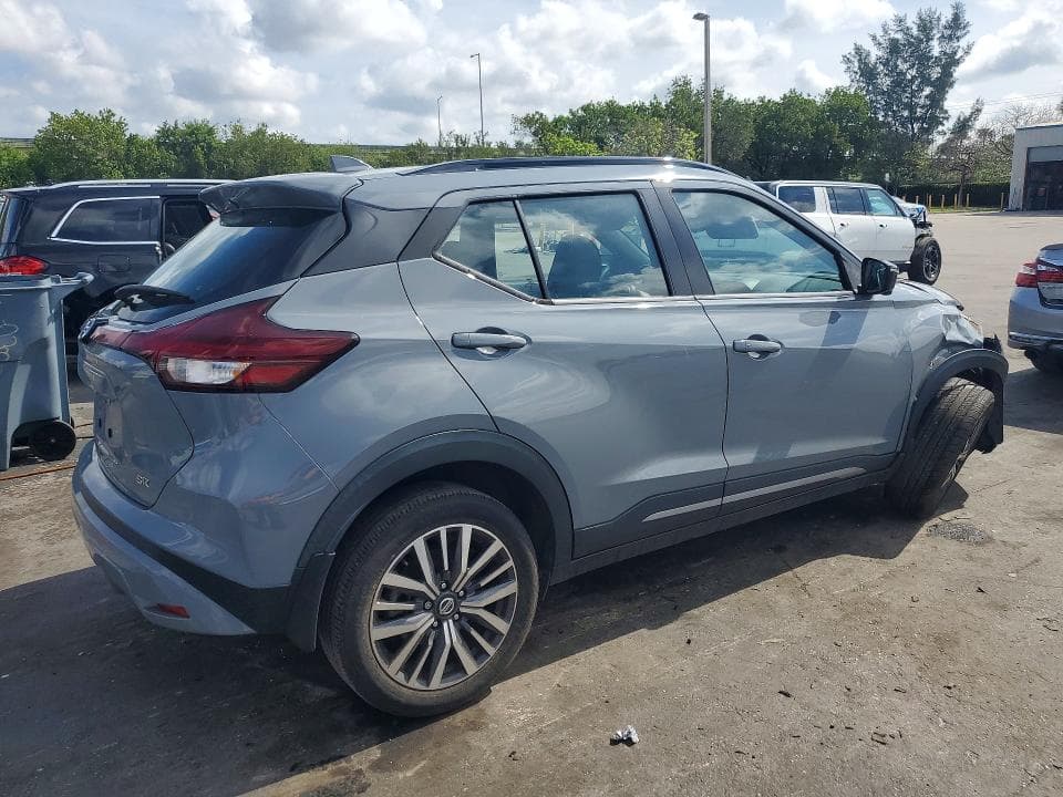 2021 NISSAN KICKS SR 4