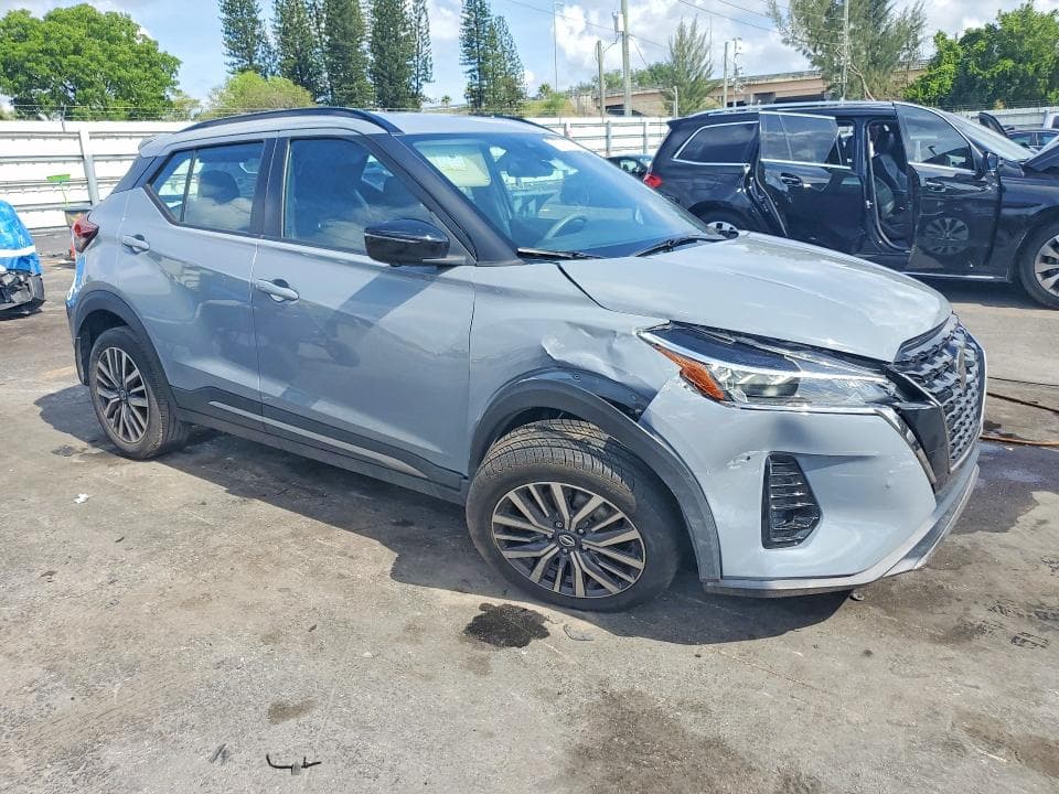 2021 NISSAN KICKS SR 5