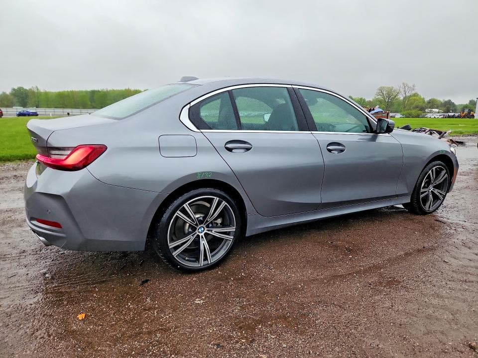 2024 BMW 330XI 3
