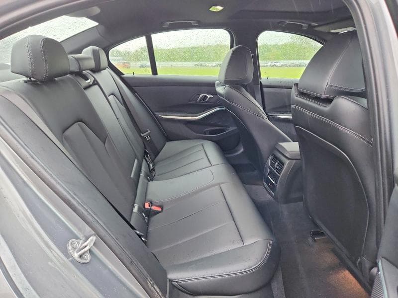 2024 BMW 330XI 10