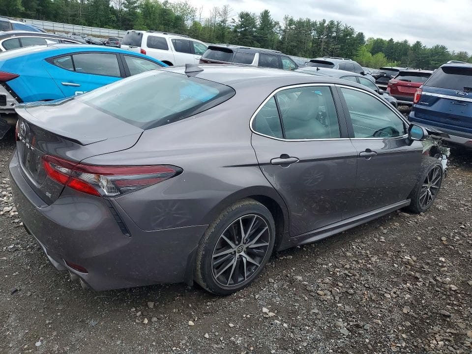 2023 TOYOTA CAMRY SE SE 3
