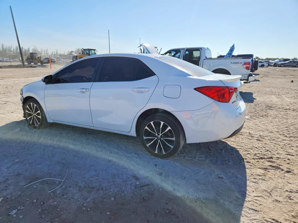 2018 TOYOTA COROLLA SE 2