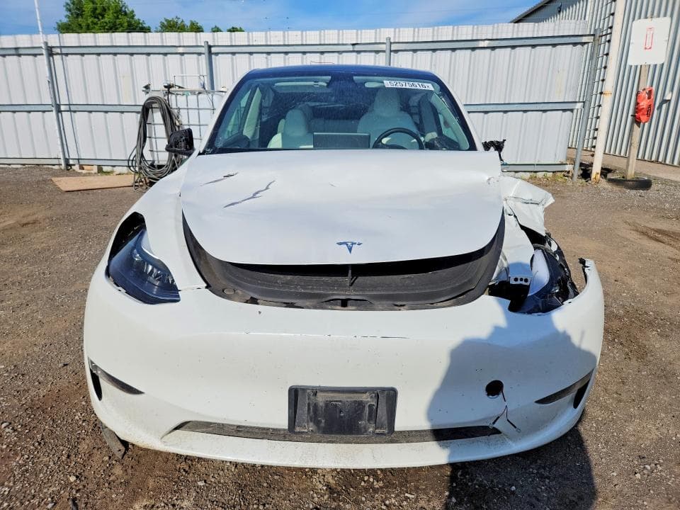 2023 TESLA MODEL Y 5