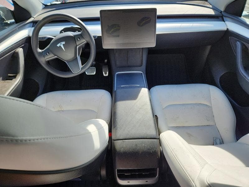 2023 TESLA MODEL Y 8