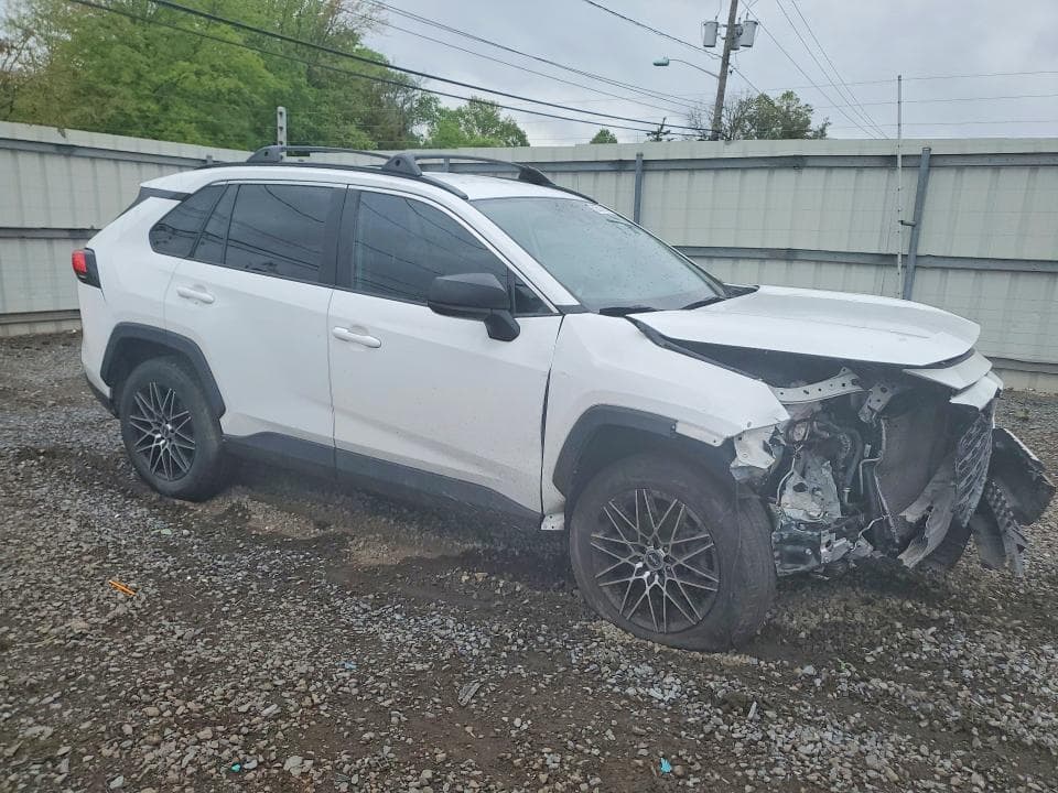 2020 TOYOTA RAV4 LE 4