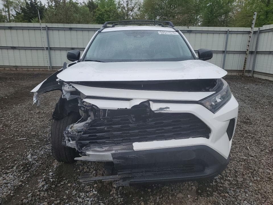 2020 TOYOTA RAV4 LE 5