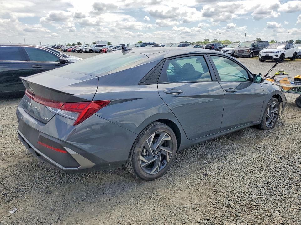 2025 HYUNDAI ELANTRA HYBRID SEL SPORT 3