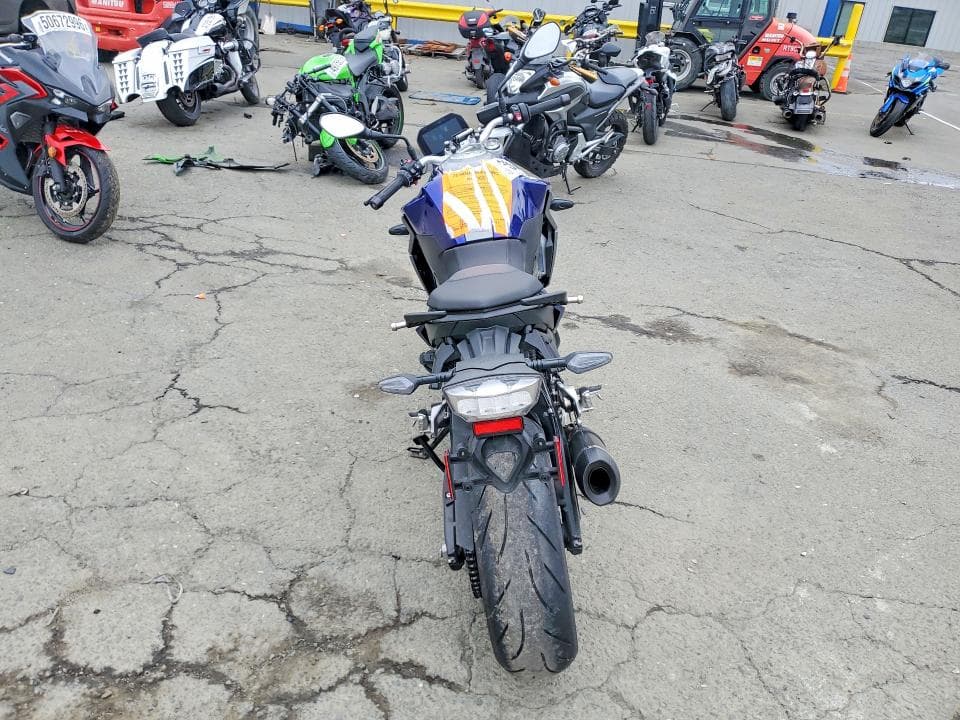2021 BMW F 900 R 4