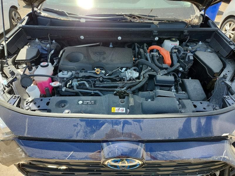 2024 TOYOTA RAV4 HYBRID XLE 12