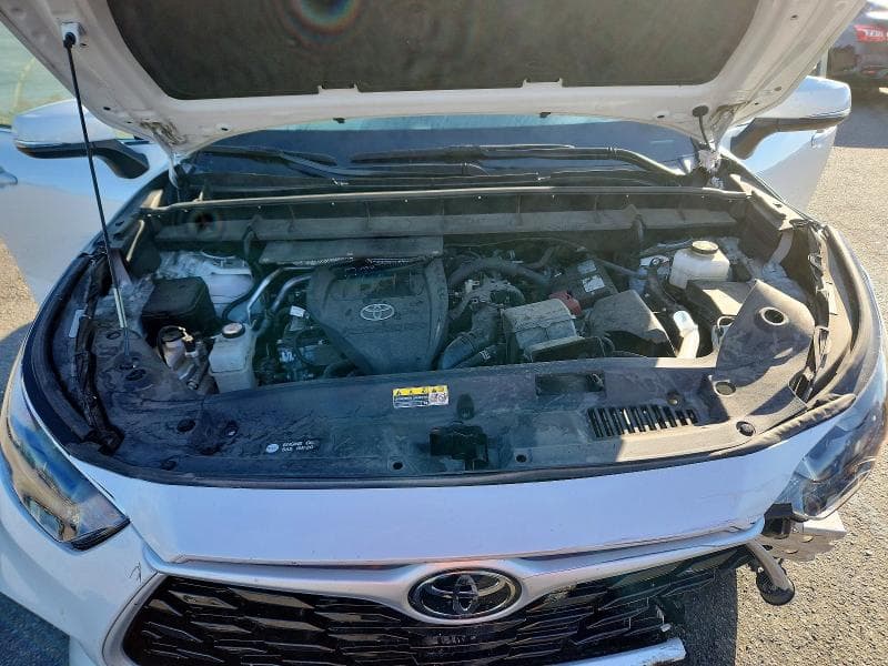2024 TOYOTA HIGHLANDER LE 12