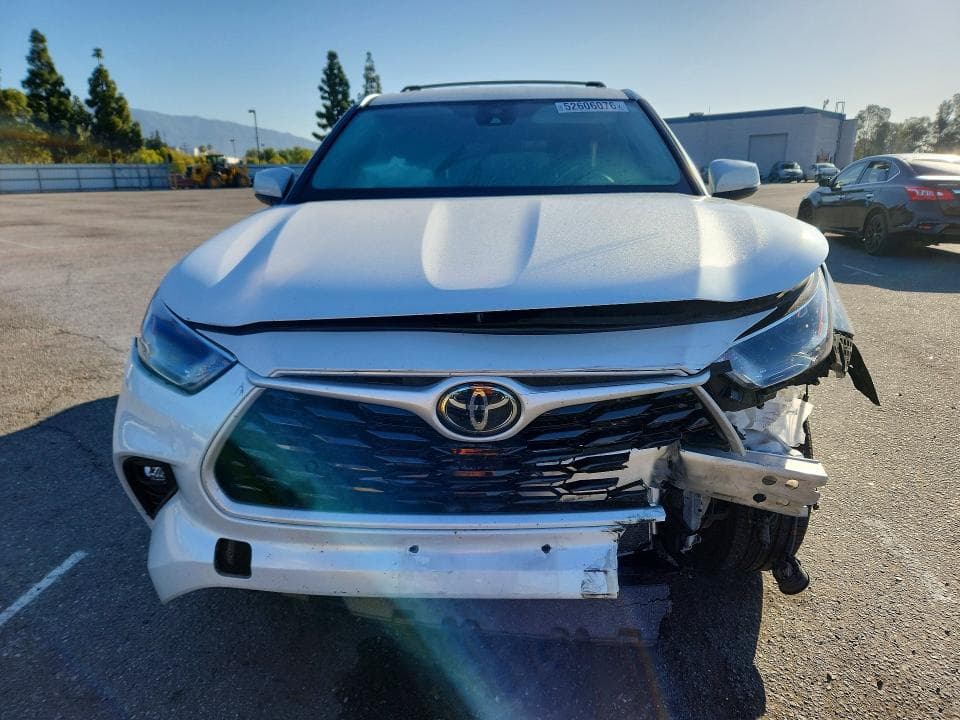 2024 TOYOTA HIGHLANDER LE 5
