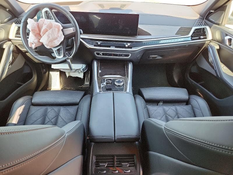 2025 BMW X6 XDRIVE40I 8