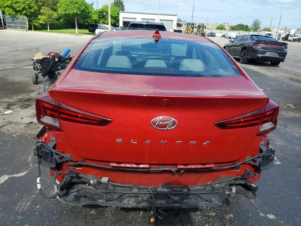 2020 HYUNDAI ELANTRA SEL 6