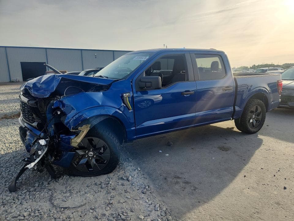 2025 FORD F150 STX