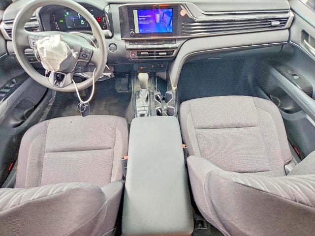 2025 TOYOTA CAMRY LE LE 8