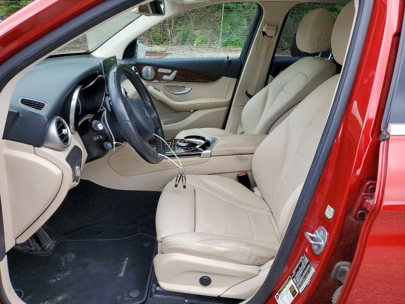 2017 MERCEDES-BENZ GLC 300 4MATIC 7