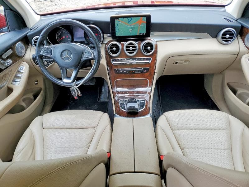 2017 MERCEDES-BENZ GLC 300 4MATIC 8
