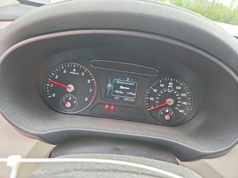2018 KIA SORENTO LX 9