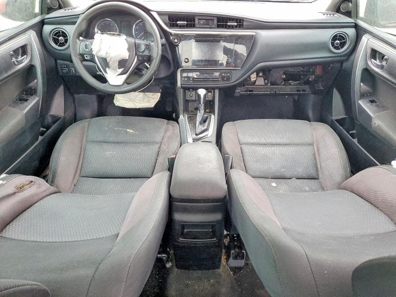 2019 TOYOTA COROLLA LE 8
