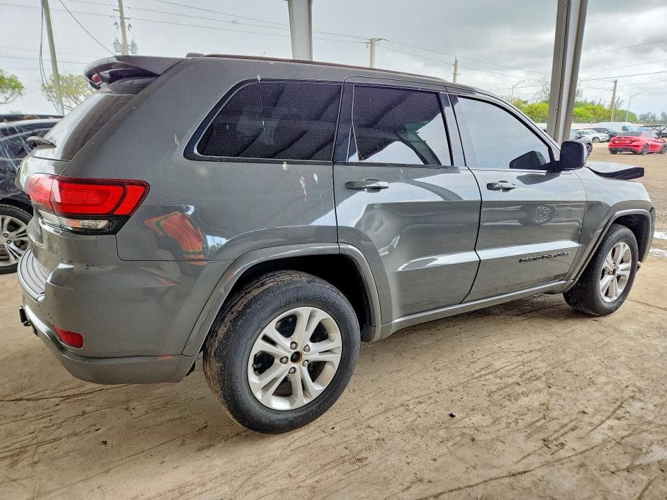 2019 JEEP GRAND CHEROKEE LAREDO 3