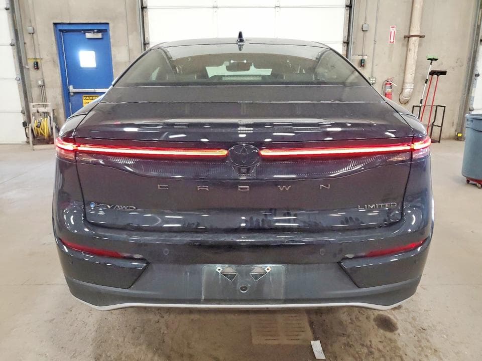 2025 TOYOTA CROWN NIGHTSHADE NIGHTSHADE 6