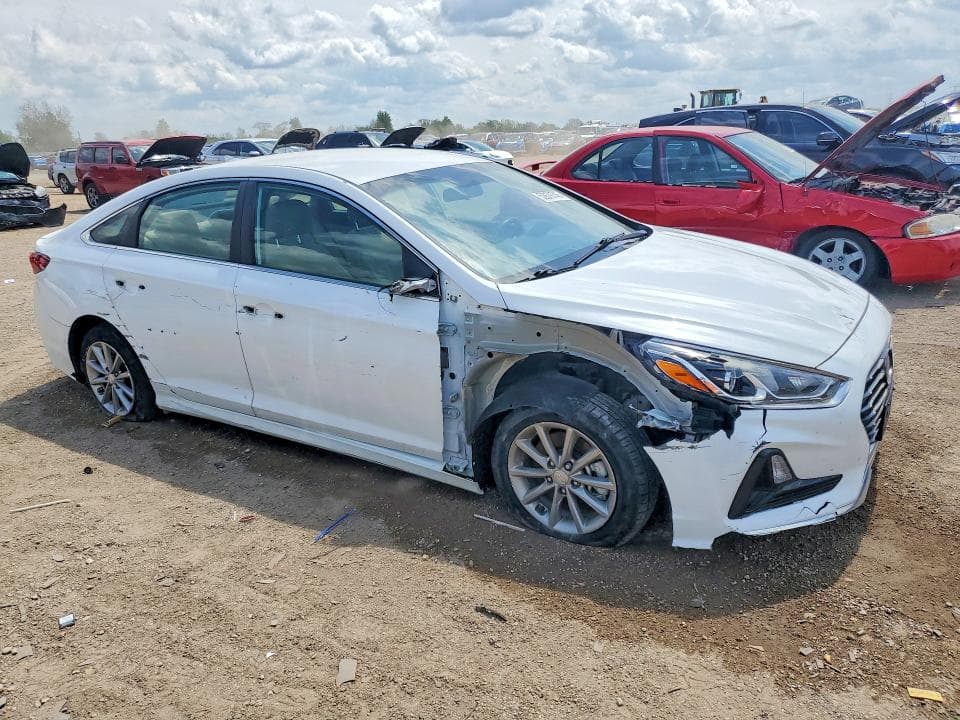 2018 HYUNDAI SONATA SE 4