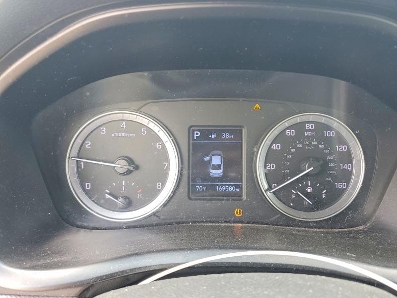 2018 HYUNDAI SONATA SE 9