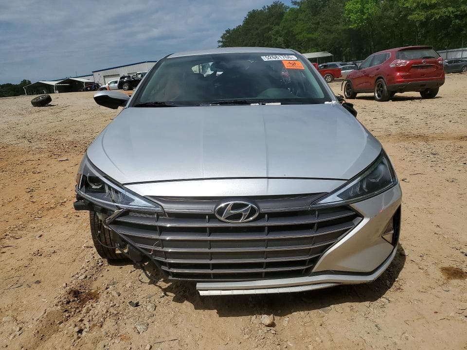 2019 HYUNDAI ELANTRA SEL 5