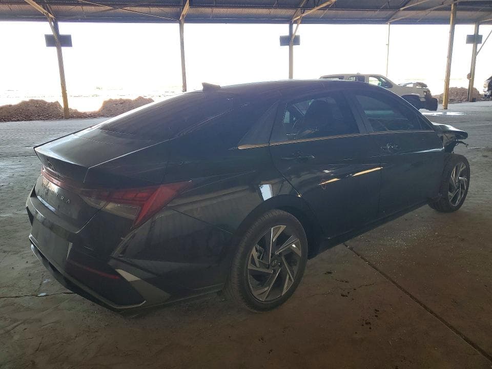 2024 HYUNDAI ELANTRA SEL 3