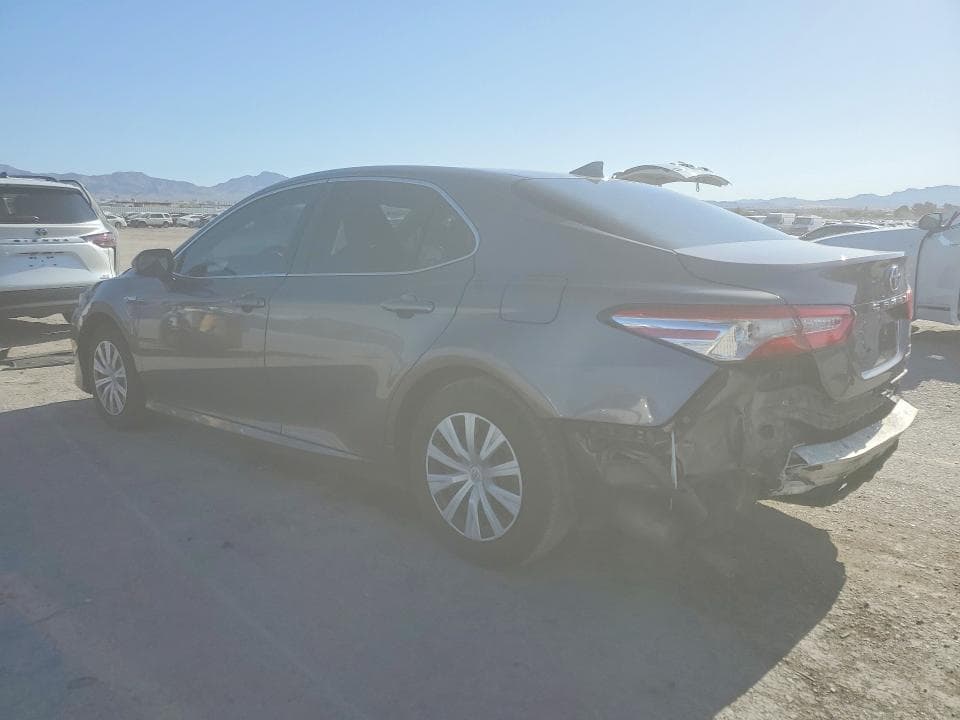 2020 TOYOTA CAMRY LE 2