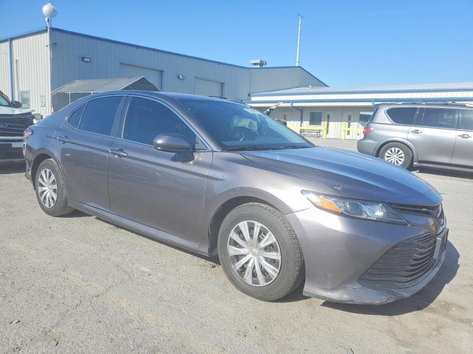 2020 TOYOTA CAMRY LE 4