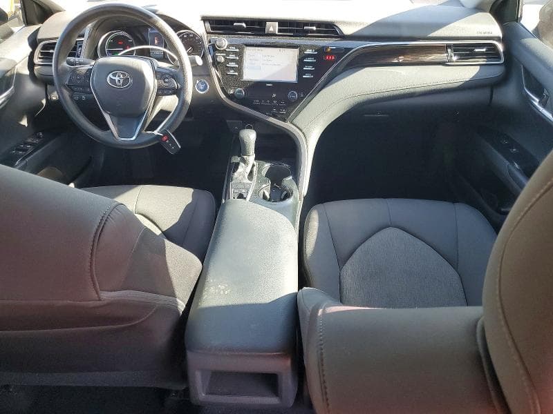 2020 TOYOTA CAMRY LE 8