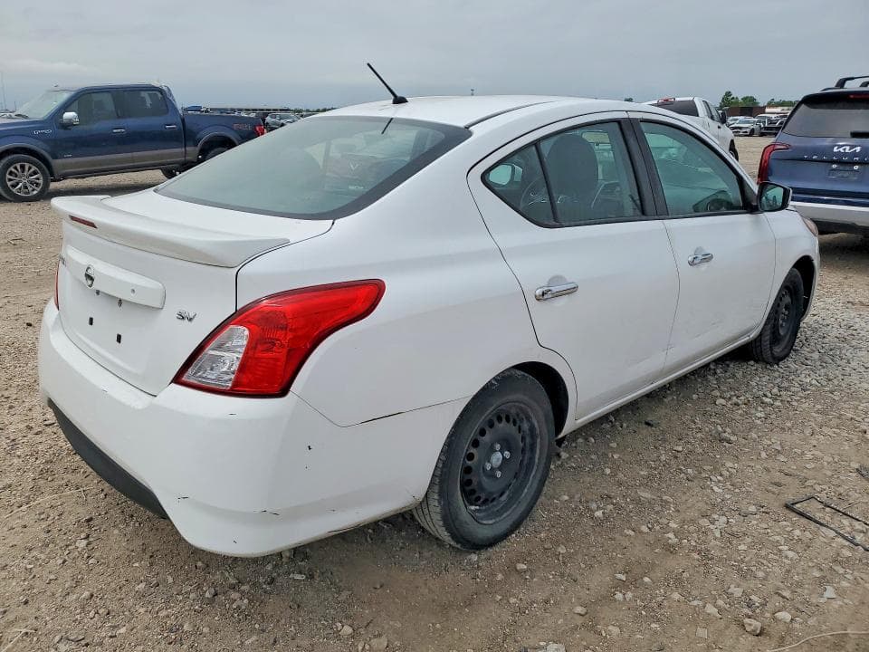 2019 NISSAN VERSA SV SV 4
