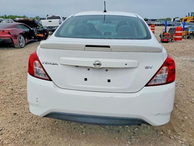 2019 NISSAN VERSA SV SV 7
